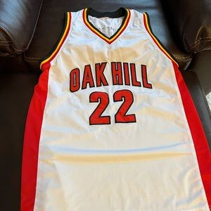 8/10 Condition. Fits like a true Large Carmelo Anthony.